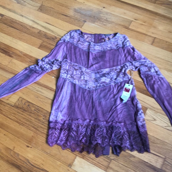 NWT Buckle Knit and lace top - Picture 1 of 3